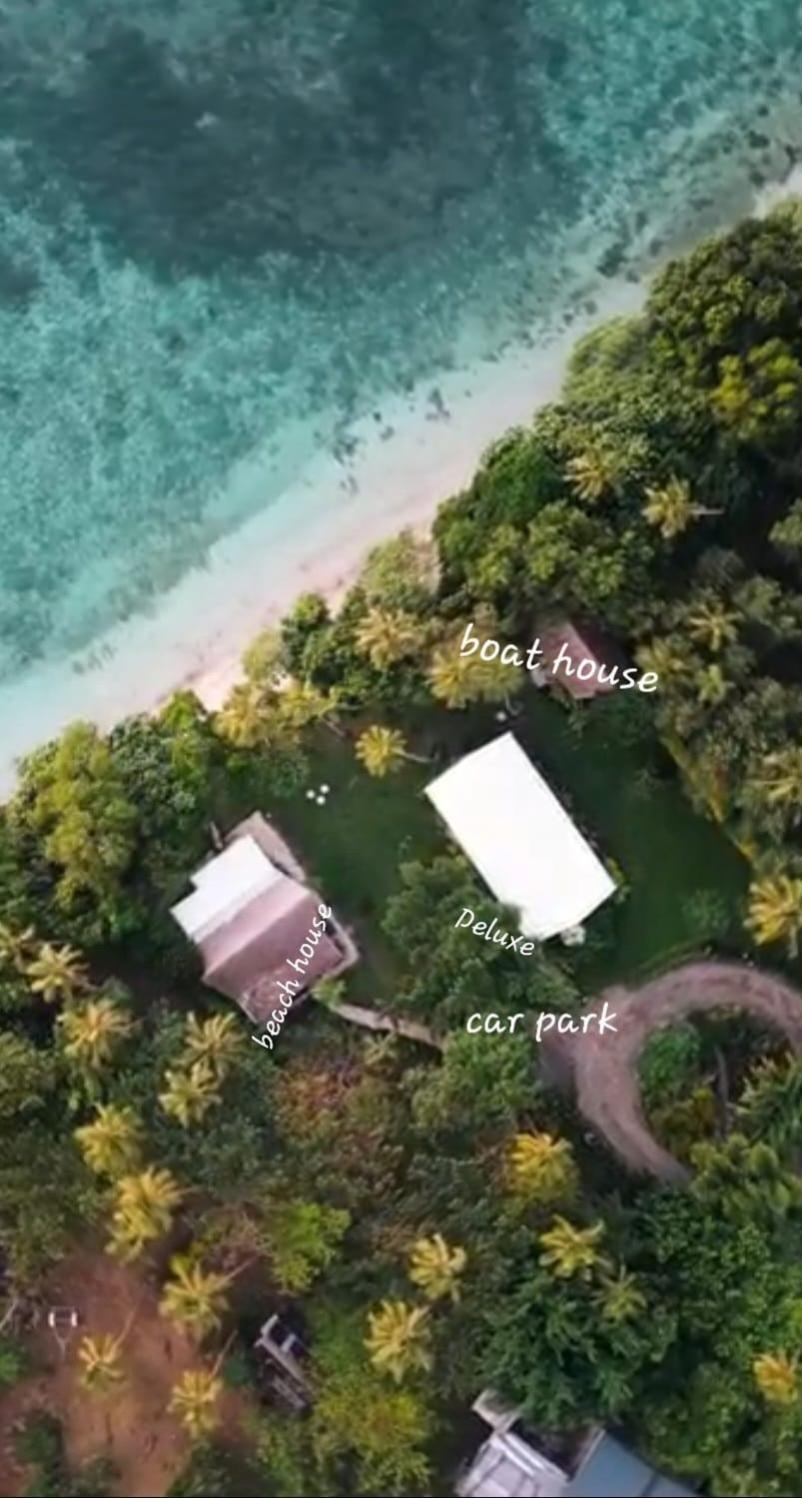 Whispering Palms - Absolute Beachfront Villas Port Vila Esterno foto